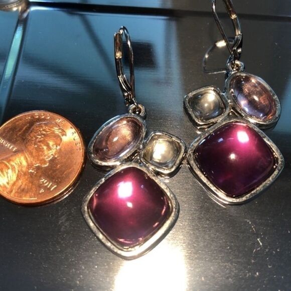 Stunning Artistic Earrings - Picture 5 of 5